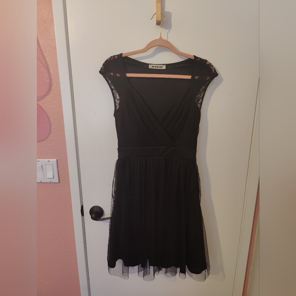 Mystic Black Lace Cap Sleeve Midi Dress